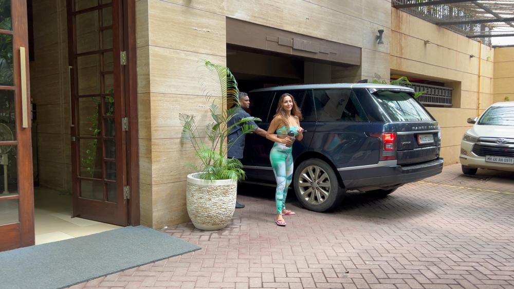 malaika-arora-was-spotted-in-bandra-turning-heads-with-her-effortless-style-and-grace